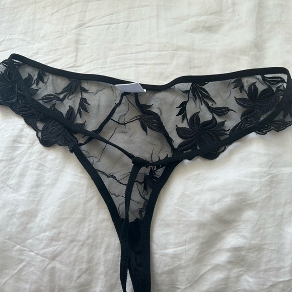 Undies - Picture 2 of 2